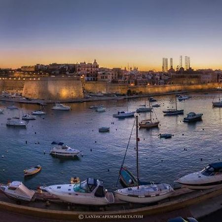 Villa Del Porto Kalkara Bagian luar foto