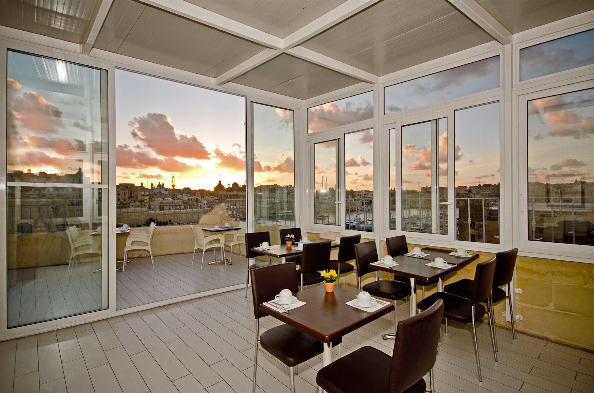Villa Del Porto Kalkara Bagian luar foto