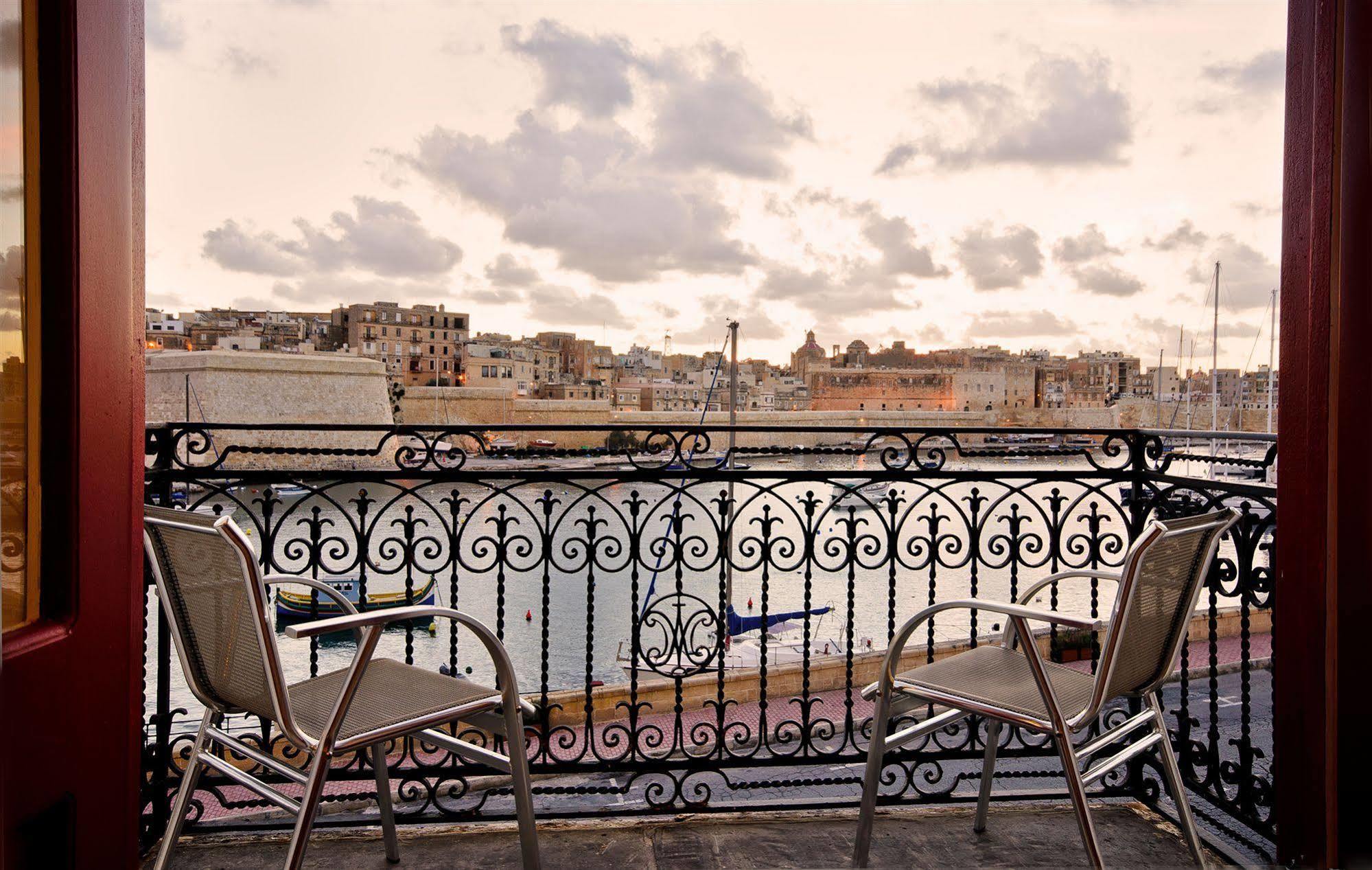 Villa Del Porto Kalkara Bagian luar foto