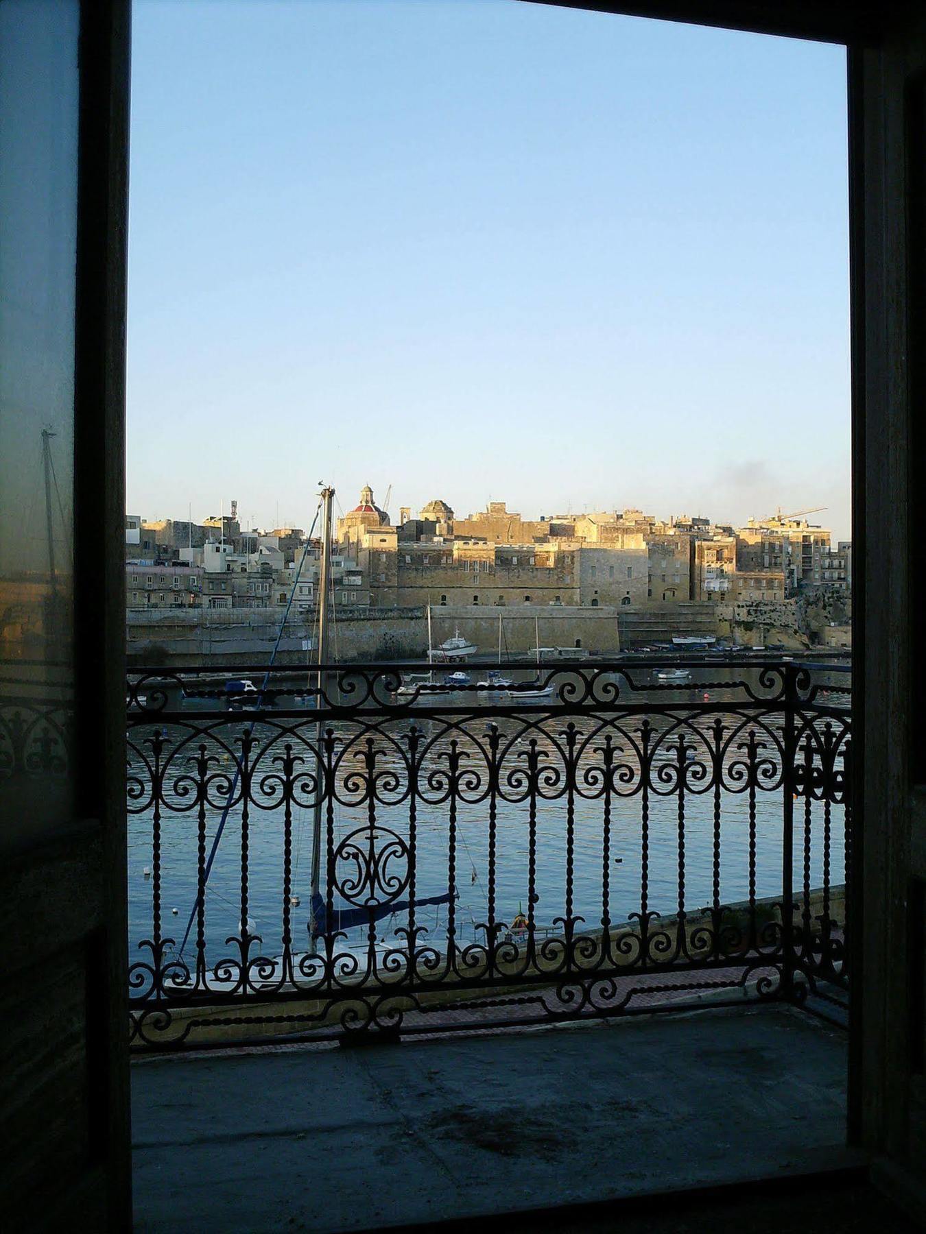 Villa Del Porto Kalkara Bagian luar foto