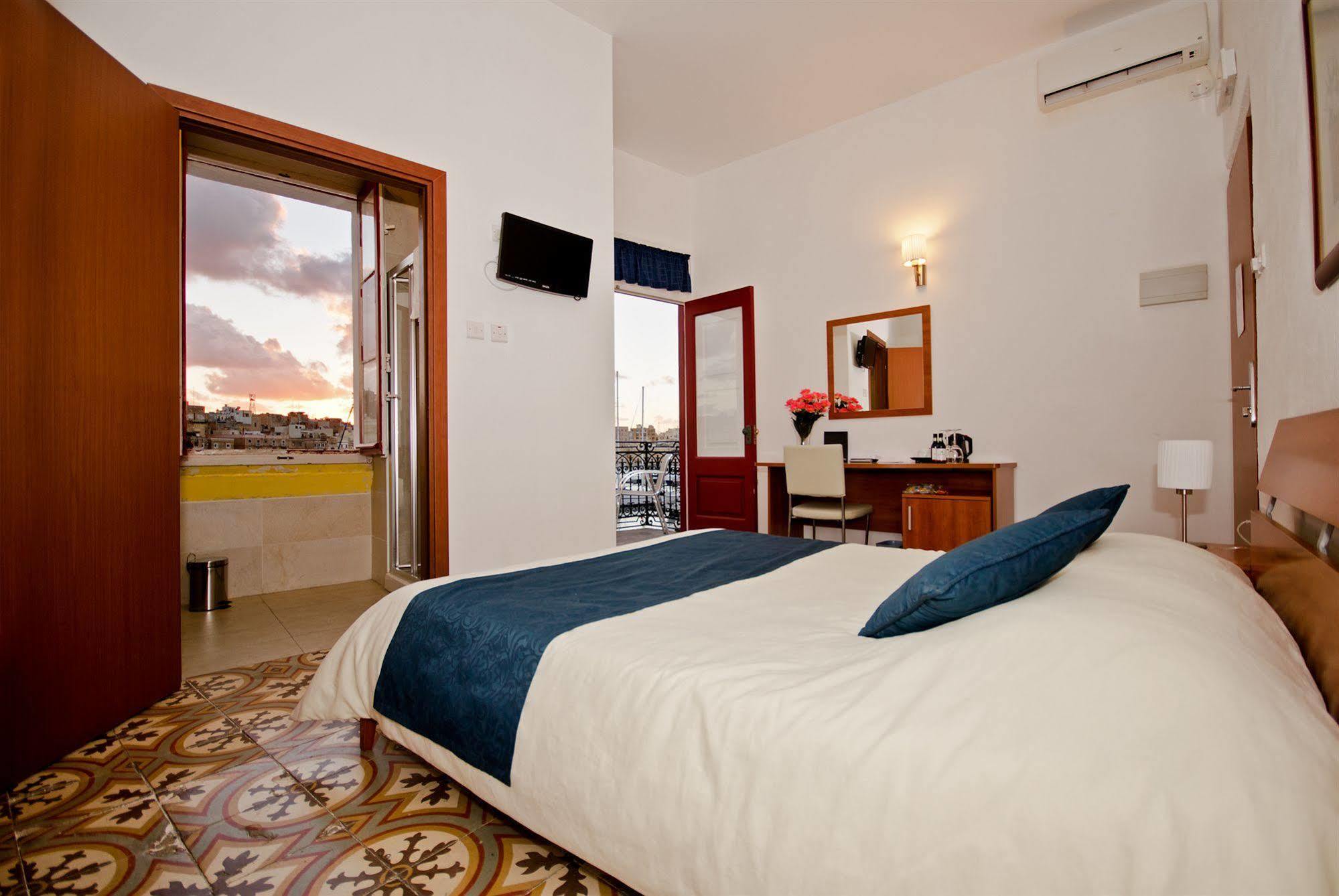 Villa Del Porto Kalkara Bagian luar foto