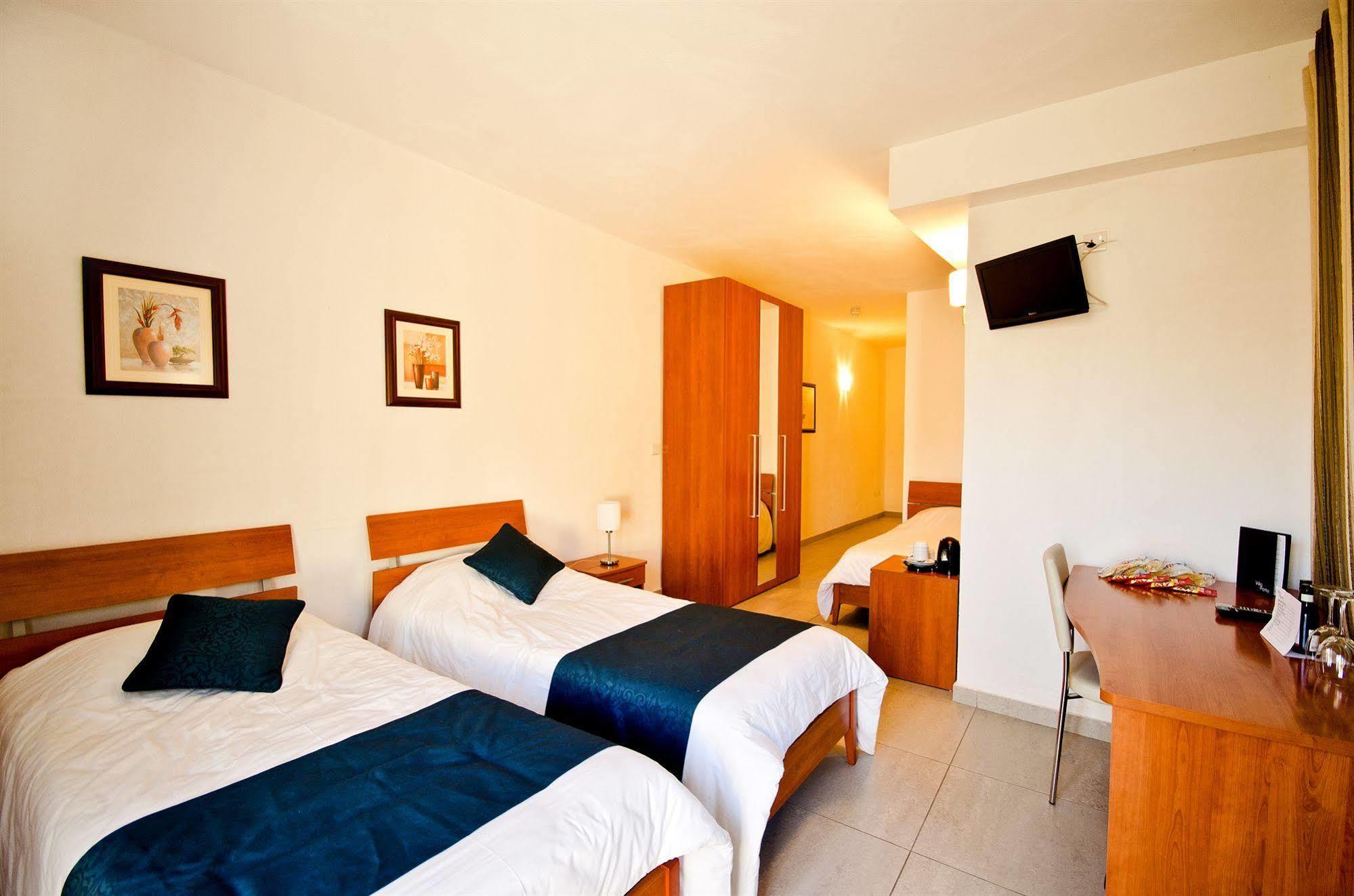 Villa Del Porto Kalkara Bagian luar foto