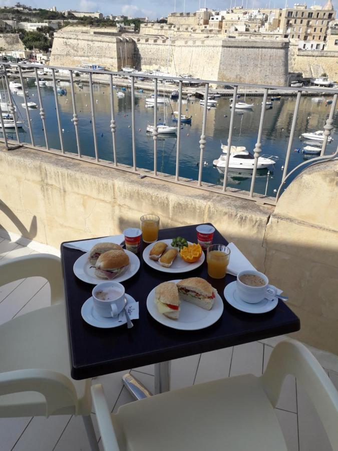 Villa Del Porto Kalkara Bagian luar foto