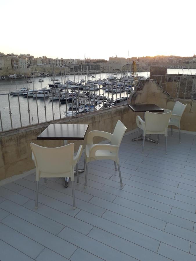 Villa Del Porto Kalkara Bagian luar foto